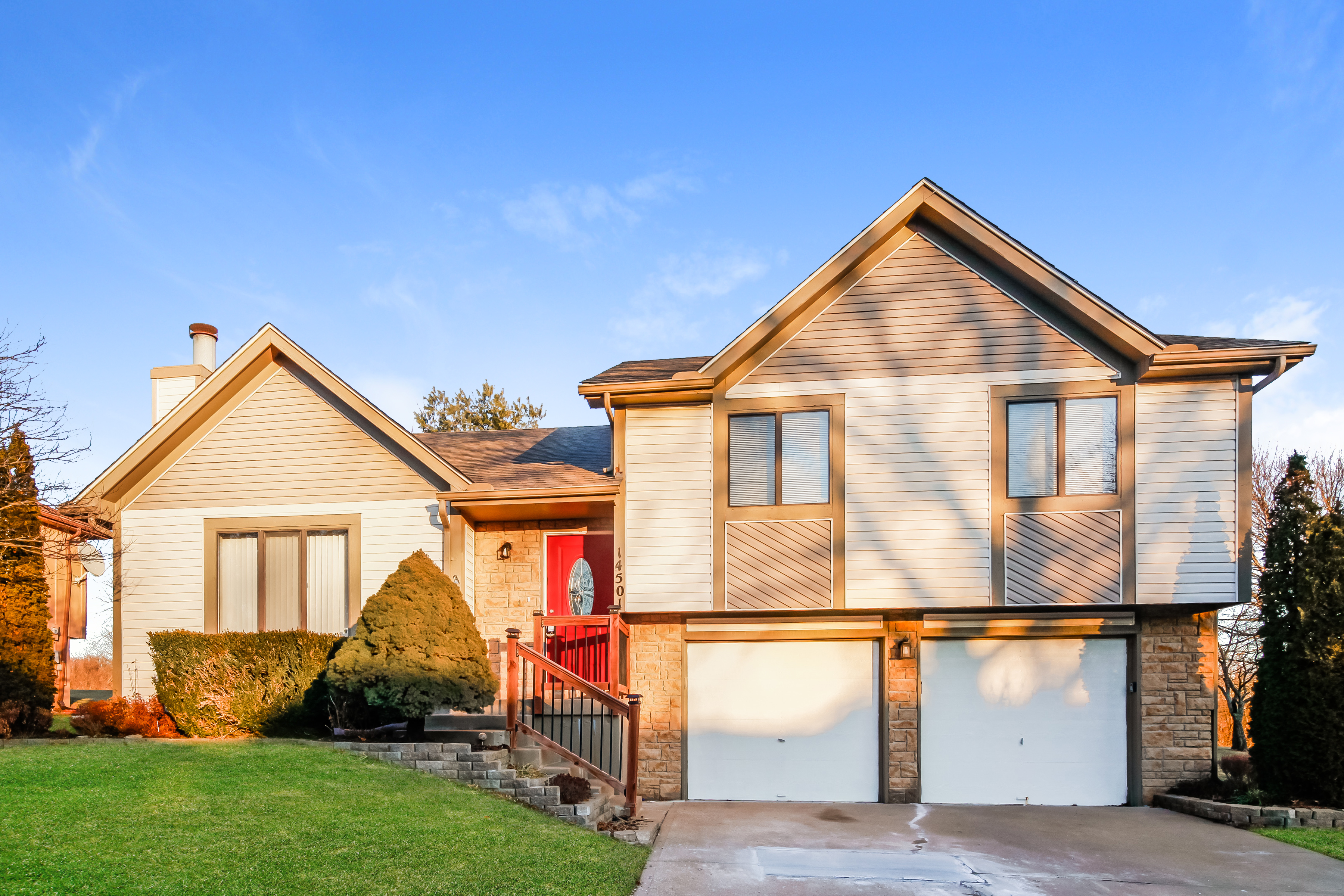 14501 SAINT ANDREWS DR GRANDVIEW, MO 64030